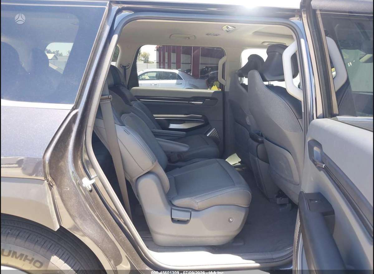 Kia EV9, 100 kWh, off-road / crossover