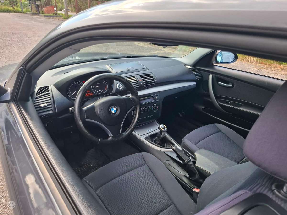 BMW 120, 2.0 l., hatchback