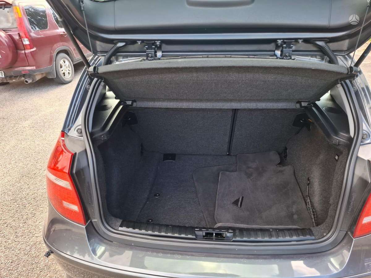 BMW 120, 2.0 l., hatchback