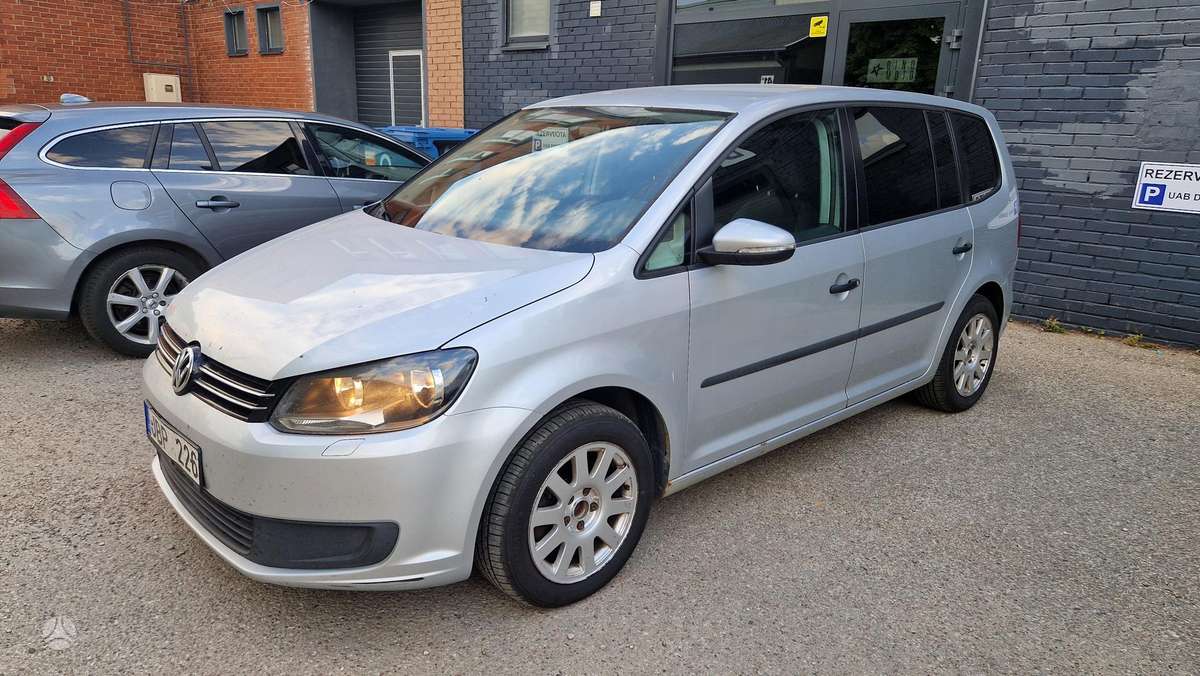 Volkswagen Touran - 3