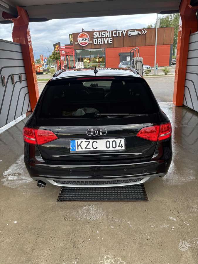 Audi A4, 2.0 l., Универсал