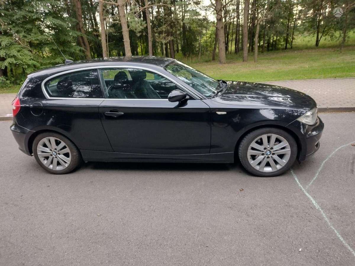 BMW 123, 2.0 l., hatchback