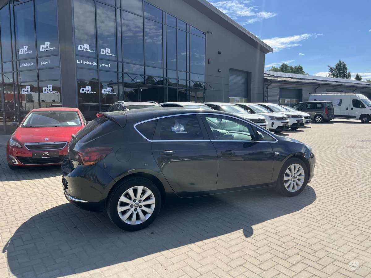Opel Astra, 1.7 l., hatchback