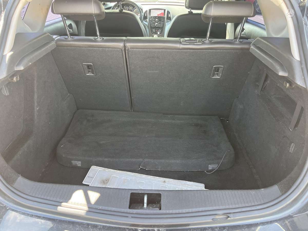Opel Astra, 1.7 l., hatchback
