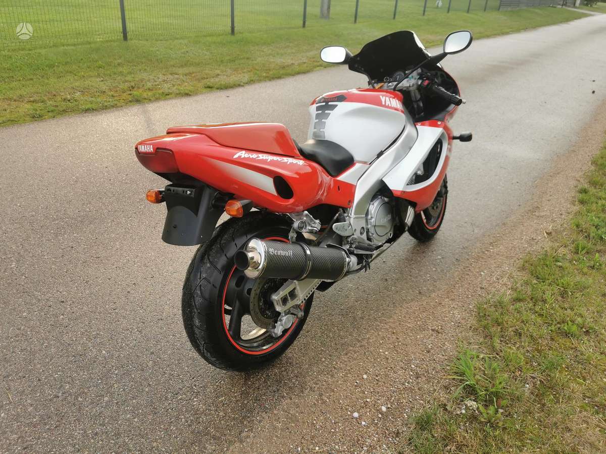 Yamaha YZF 1000cc, superbikes