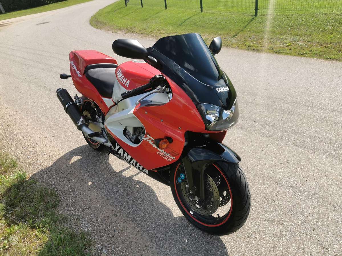 Yamaha YZF 1000cc, superbikes