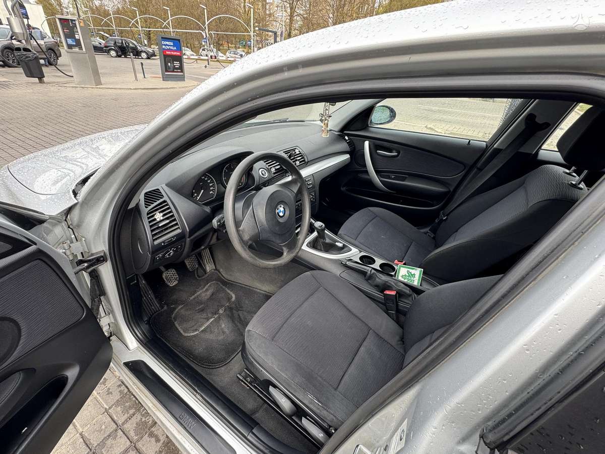 BMW 118, 2.0 l., Хэтчбек