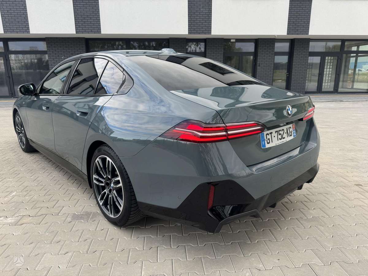 BMW 520, 2.0 l., Седан