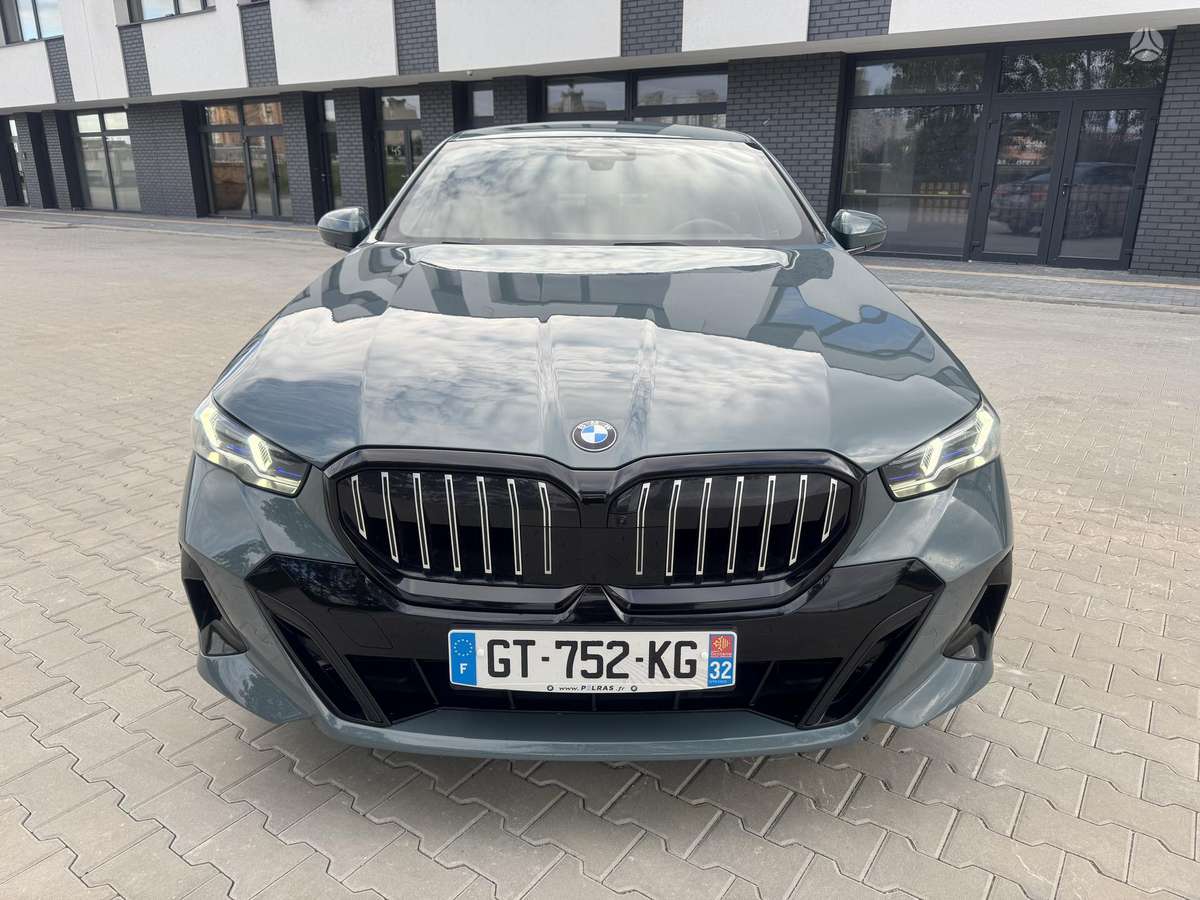 BMW 520, 2.0 l., Седан