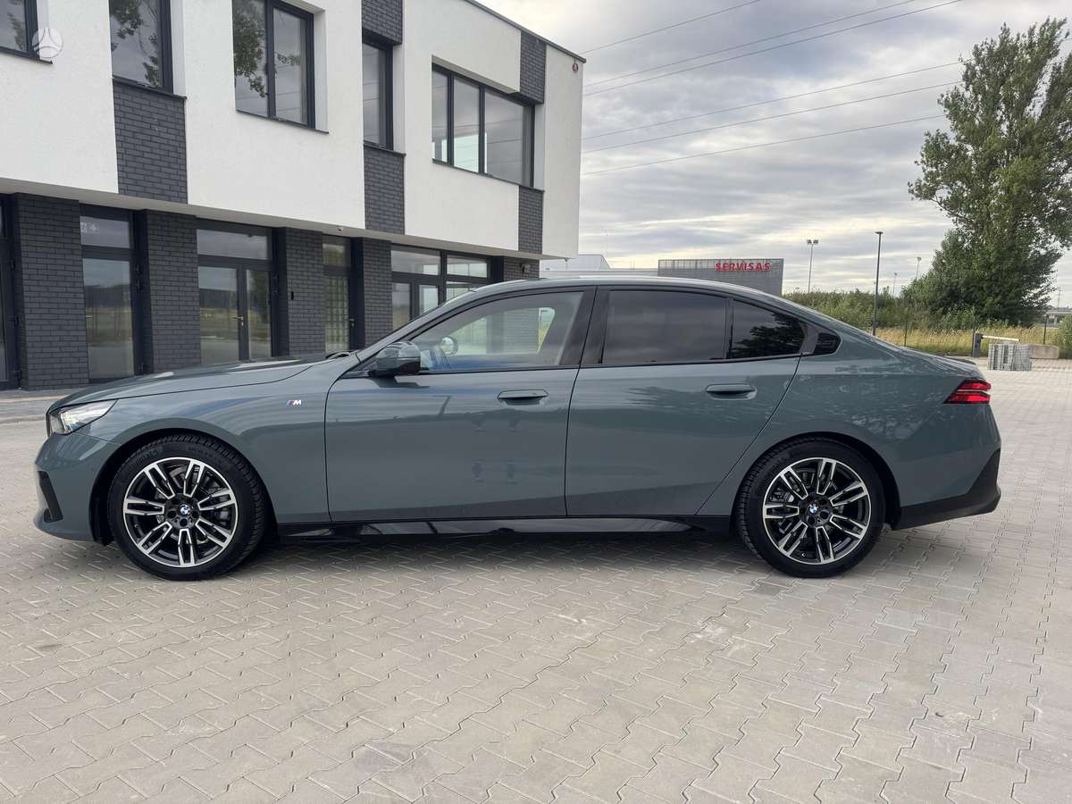 BMW 520, 2.0 l., Седан