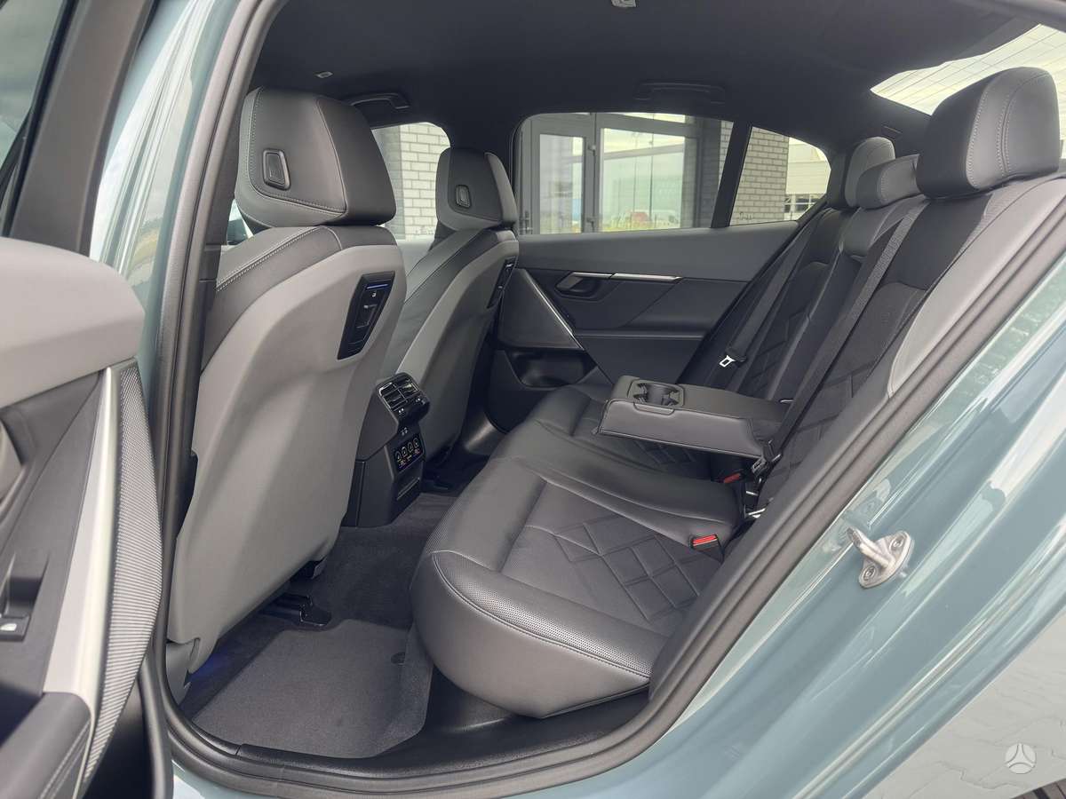 BMW 520, 2.0 l., Седан