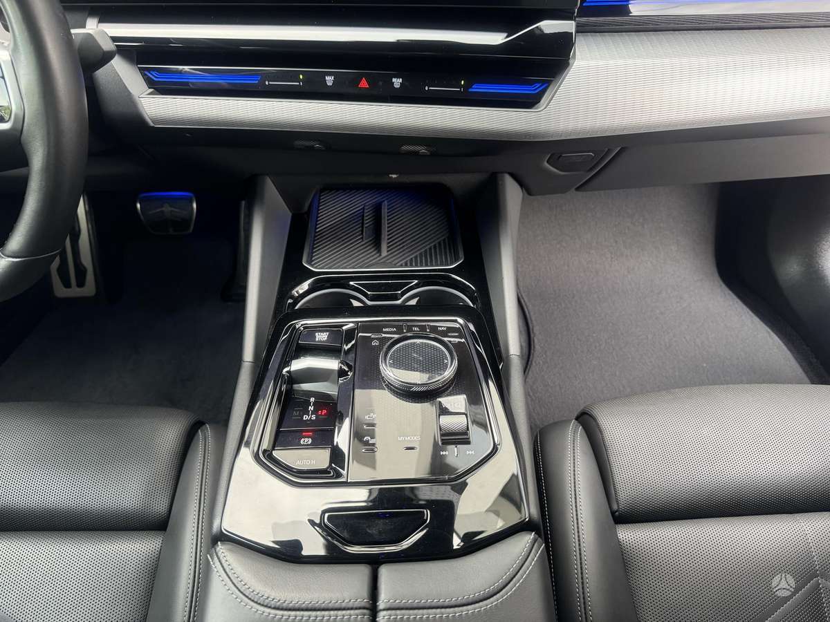 BMW 520, 2.0 l., Седан