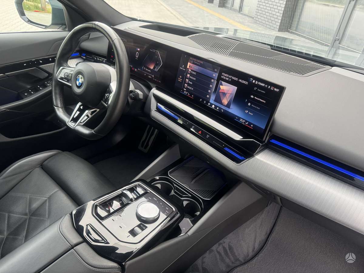 BMW 520, 2.0 l., Седан