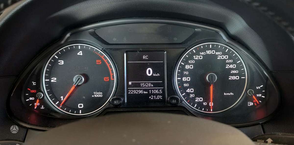 Audi Q5, off-road / crossover