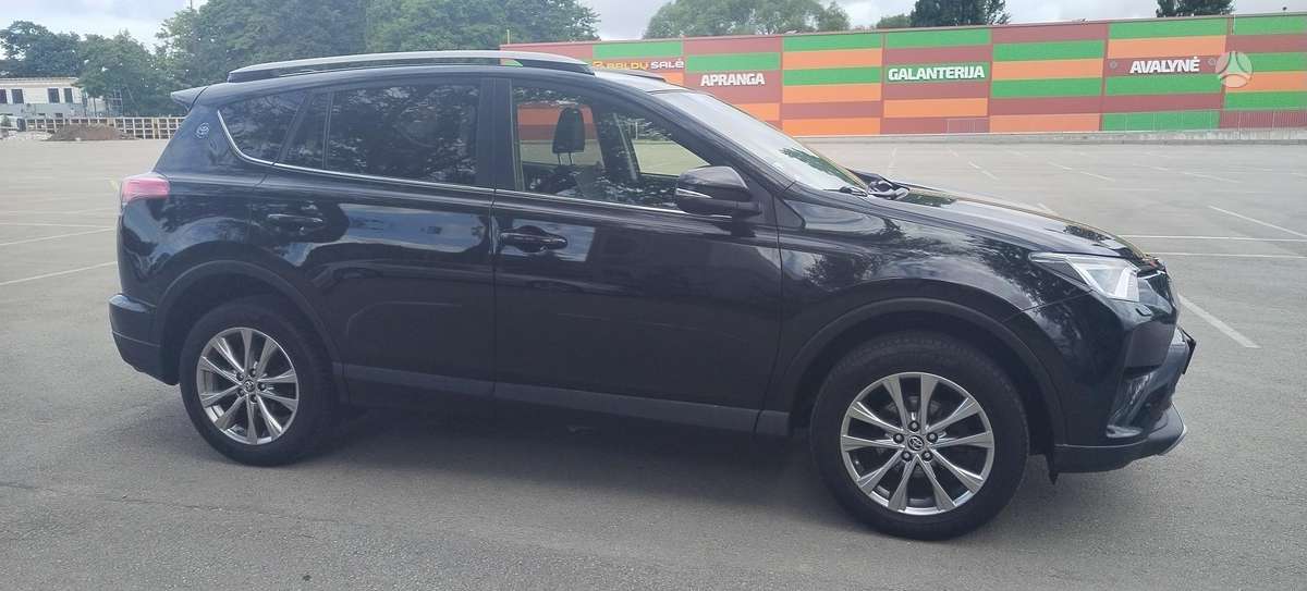 Toyota RAV4 - 4