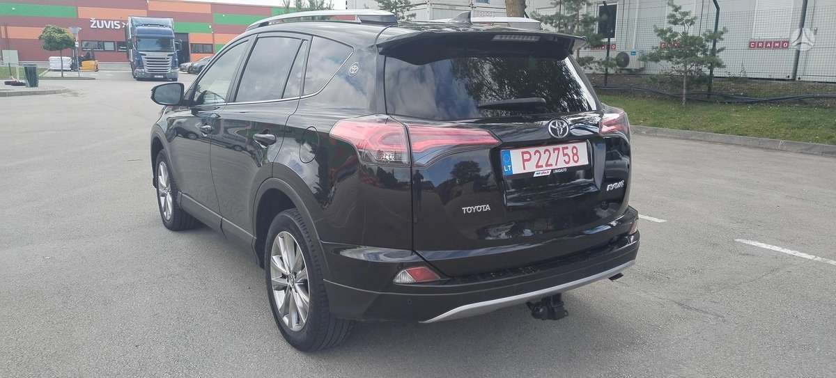 Toyota RAV4 - 6