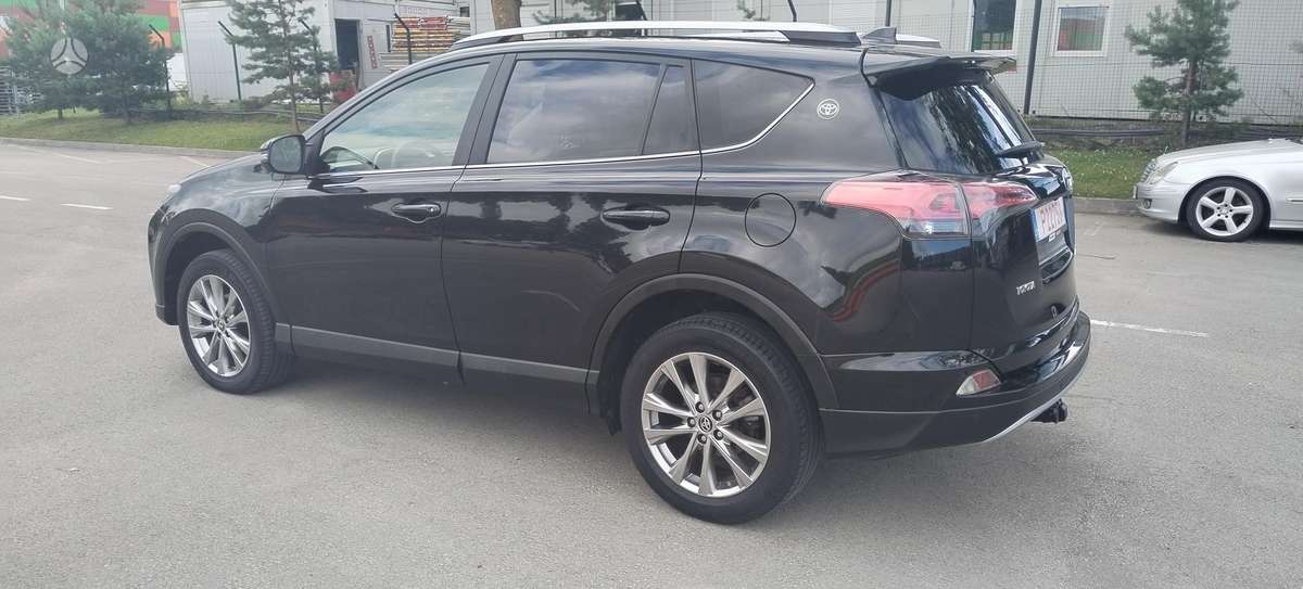 Toyota RAV4 - 7