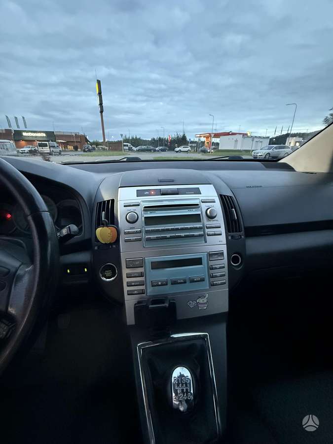 Toyota Corolla Verso - 3
