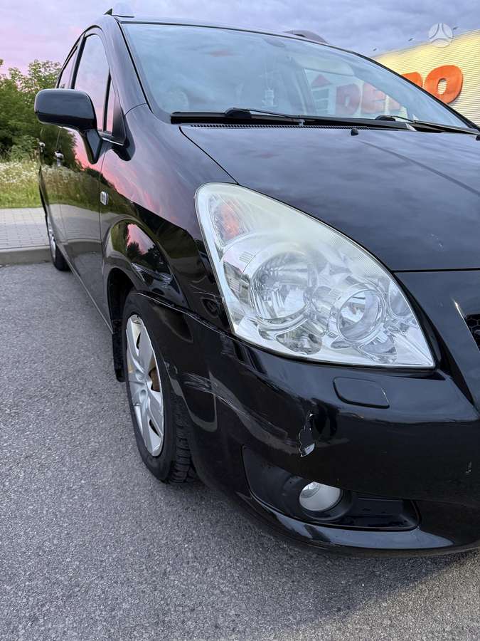 Toyota Corolla Verso - 5