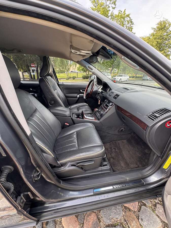 Volvo XC90, 2.4 l., Пикап