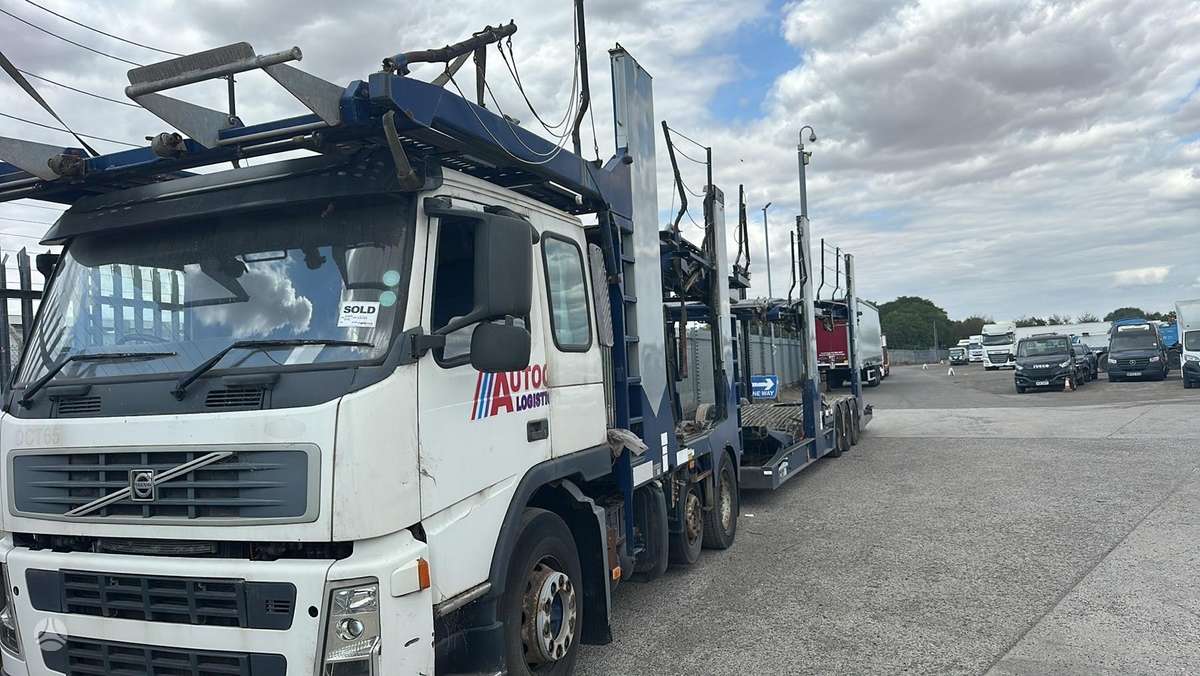 Volvo FM400, auto transporters
