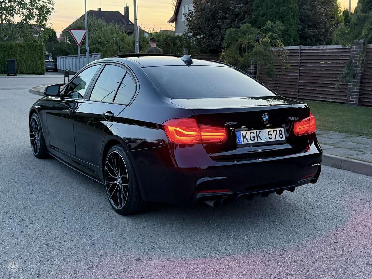 BMW 328, 2.0 l., Седан