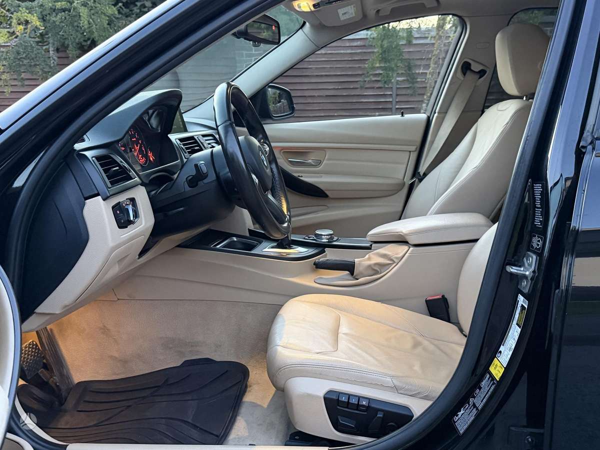 BMW 328, 2.0 l., Седан