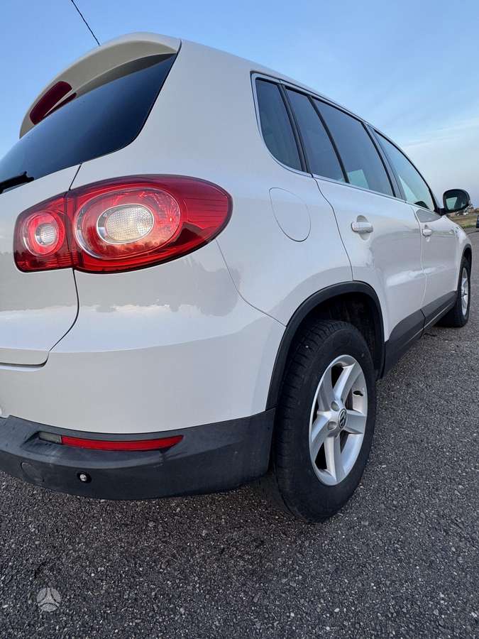 Volkswagen Tiguan - 3
