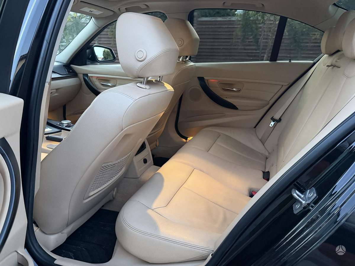 BMW 328, 2.0 l., Седан