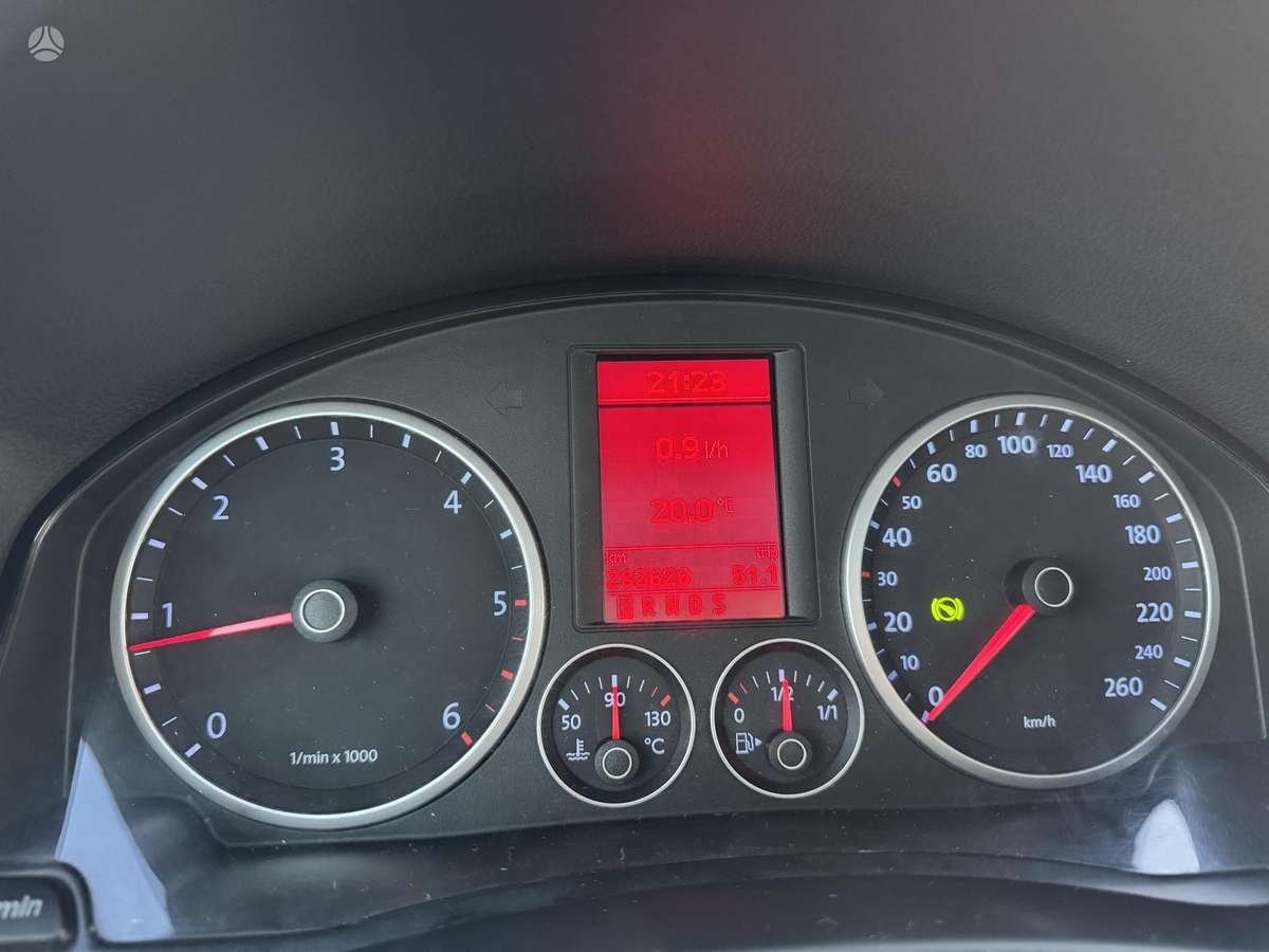 Volkswagen Tiguan - 9