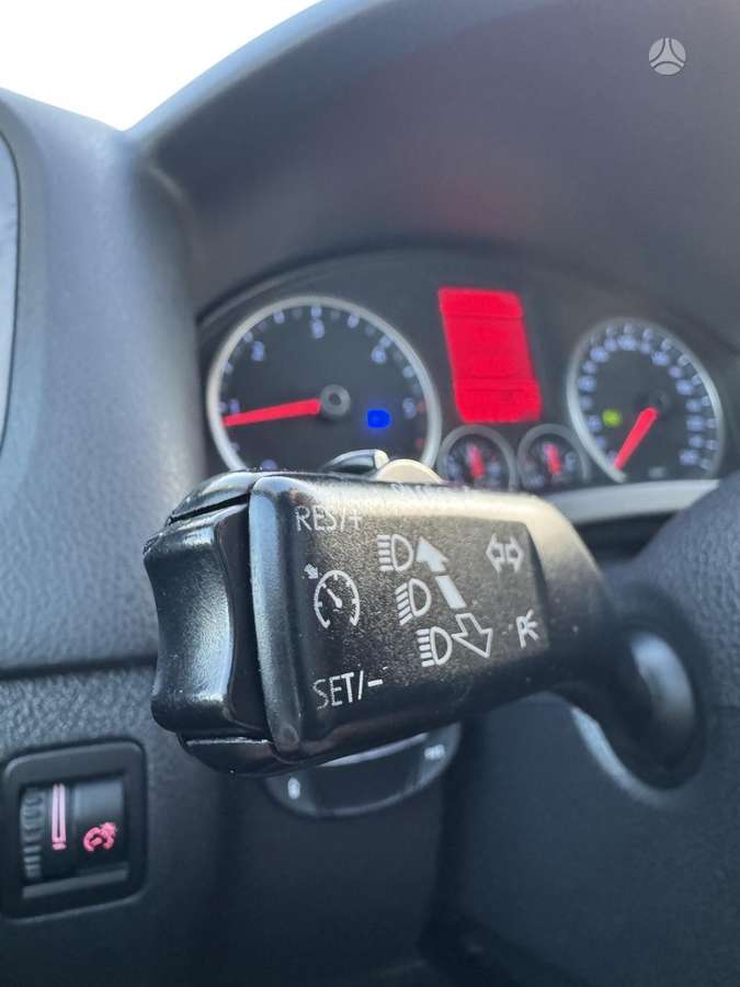 Volkswagen Tiguan - 10