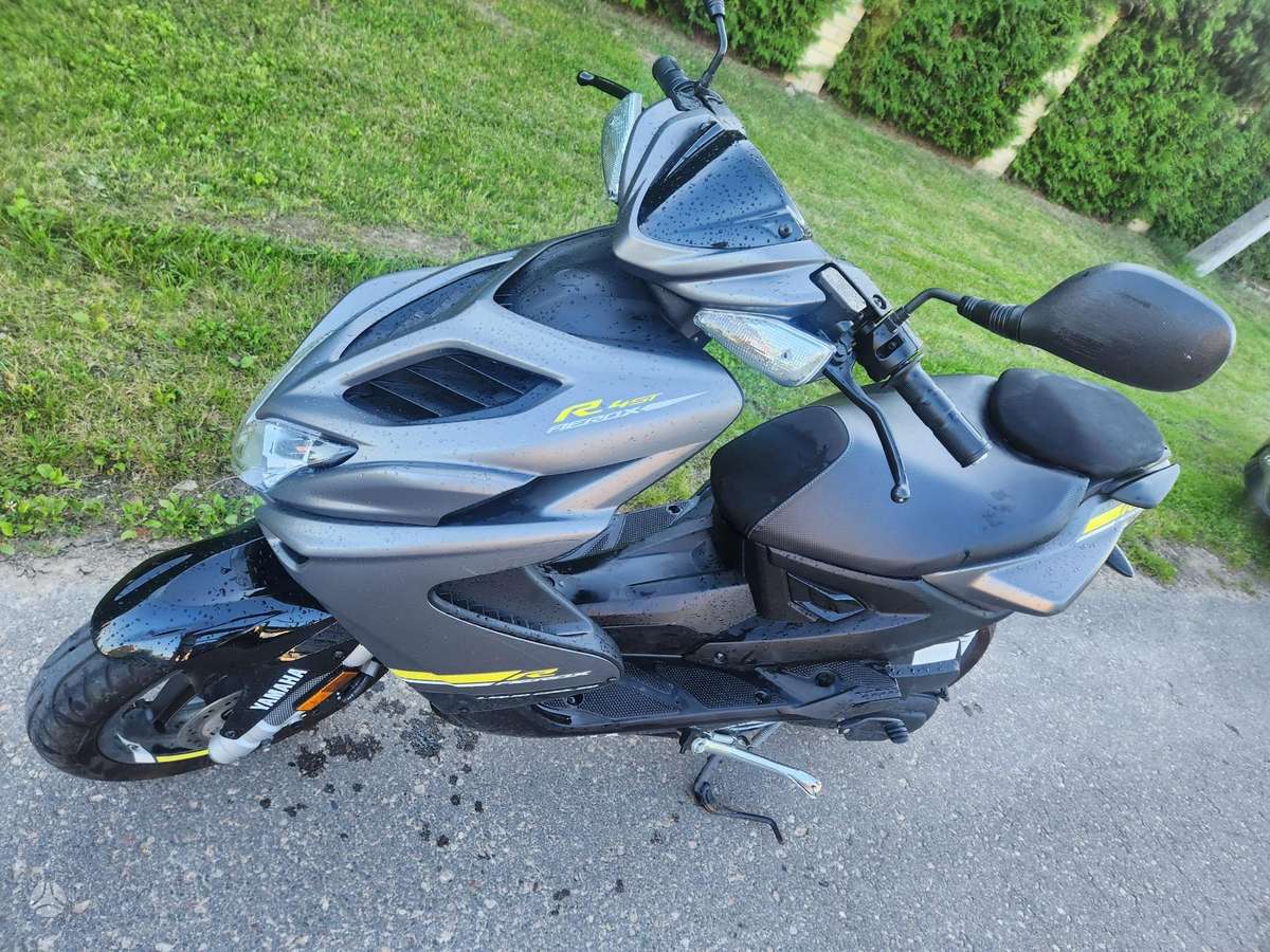 Yamaha Aerox 49cc, scooters / mopeds