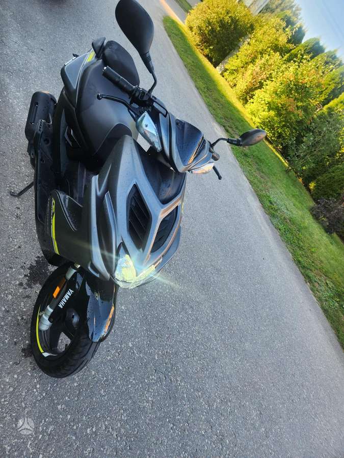 Yamaha Aerox 49cc, scooters / mopeds