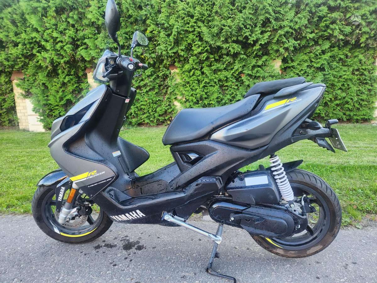 Yamaha Aerox 49cc, scooters / mopeds