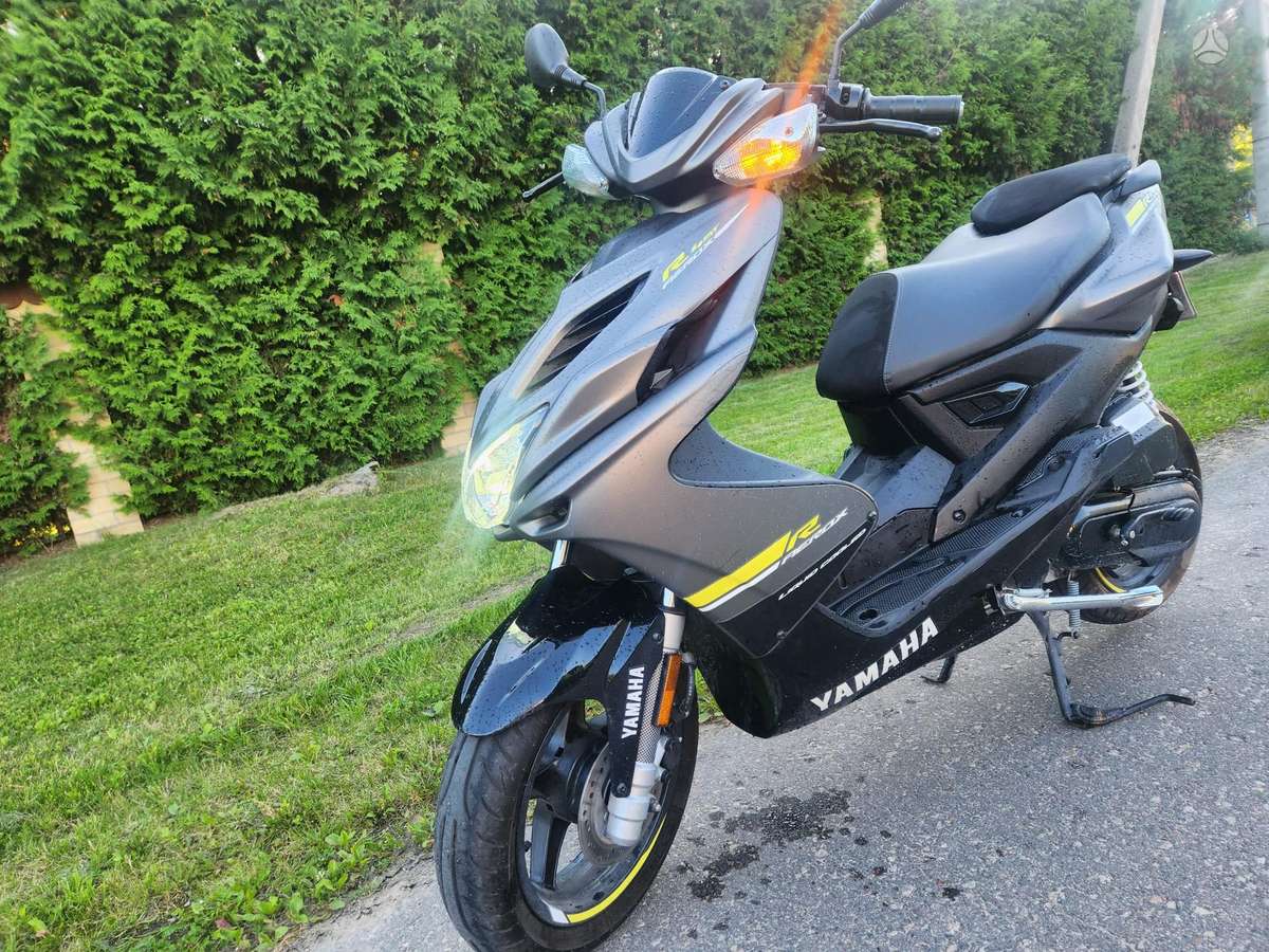 Yamaha Aerox 49cc, scooters / mopeds