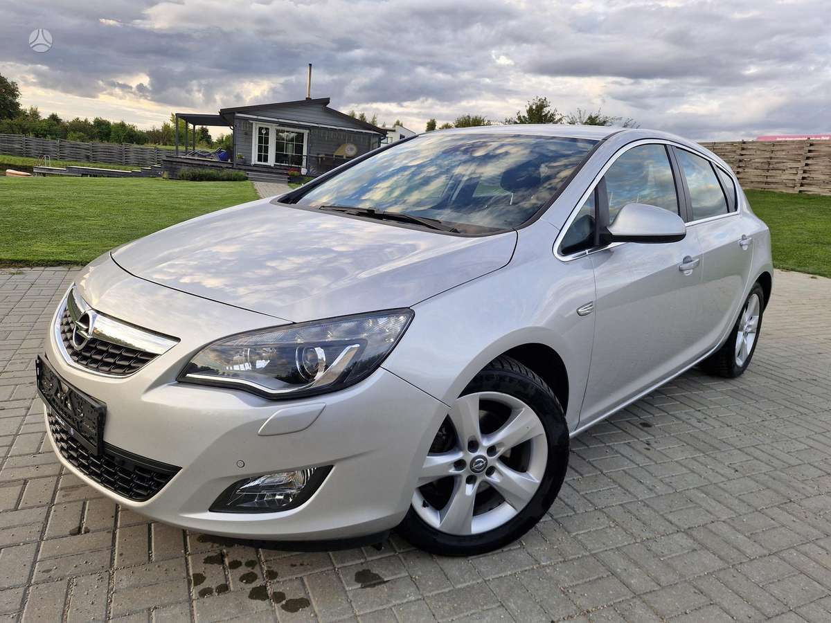 Opel Astra, 1.6 l., Хэтчбек