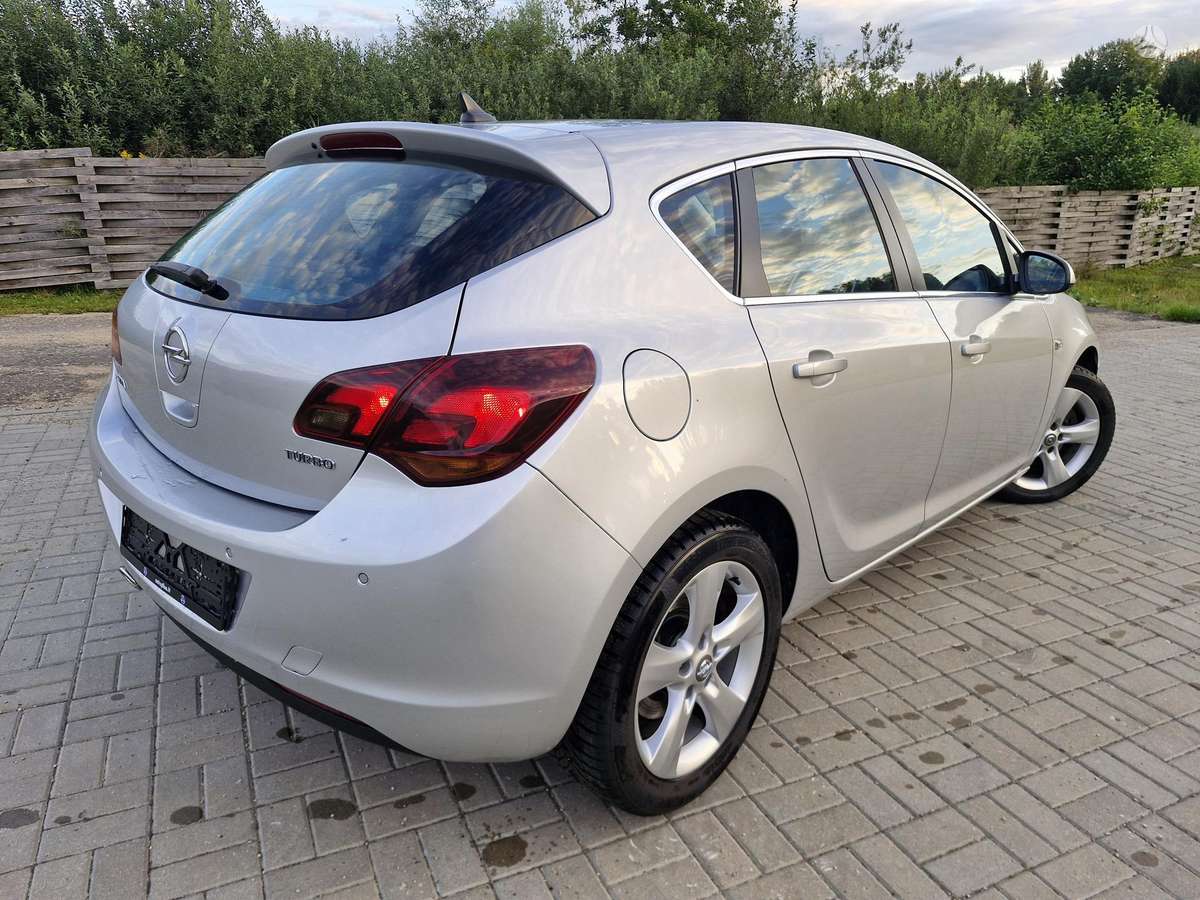 Opel Astra, 1.6 l., Хэтчбек