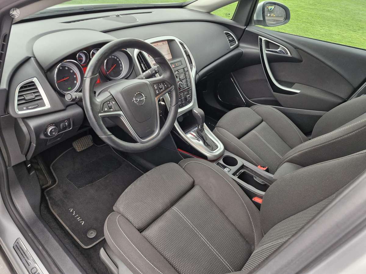 Opel Astra, 1.6 l., Хэтчбек