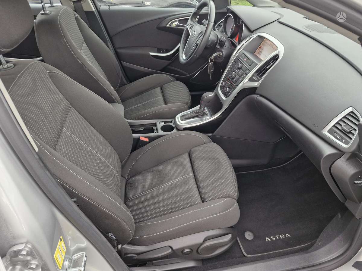 Opel Astra, 1.6 l., Хэтчбек