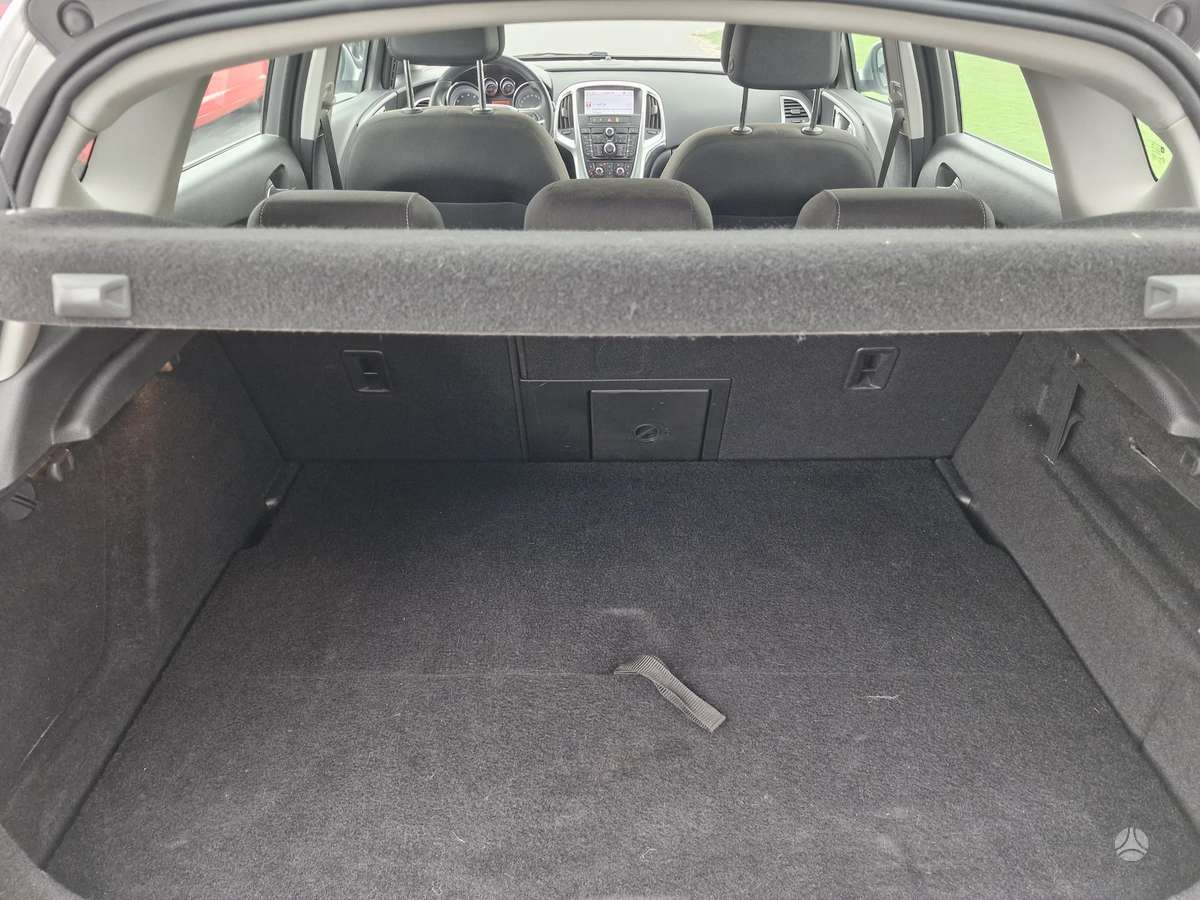 Opel Astra, 1.6 l., Хэтчбек
