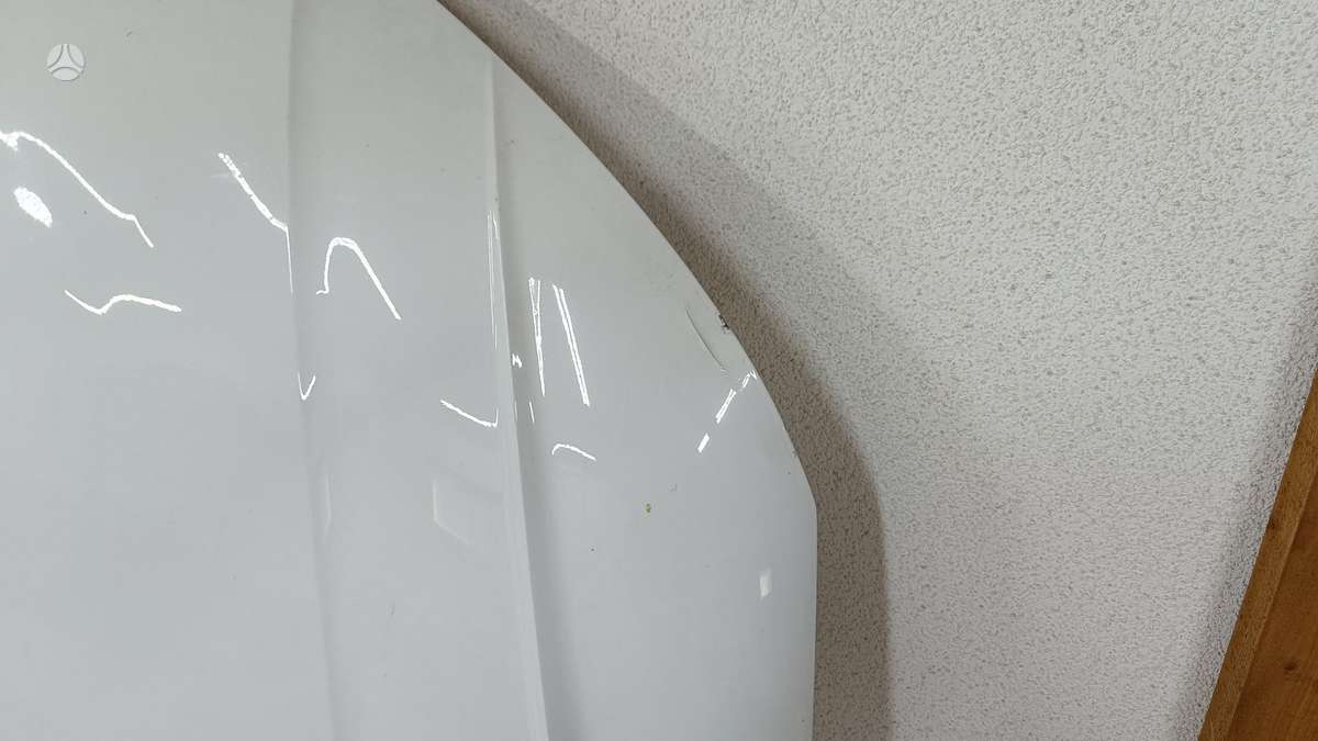 Audi Q5 hood (front, rear)