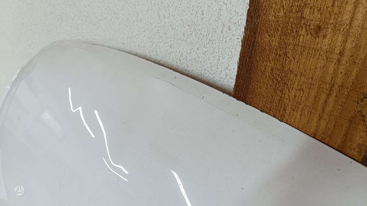 Audi Q5 hood (front, rear)