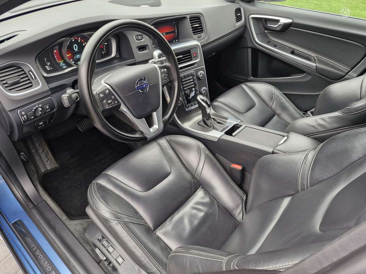 Volvo V60, 2.0 l., Универсал