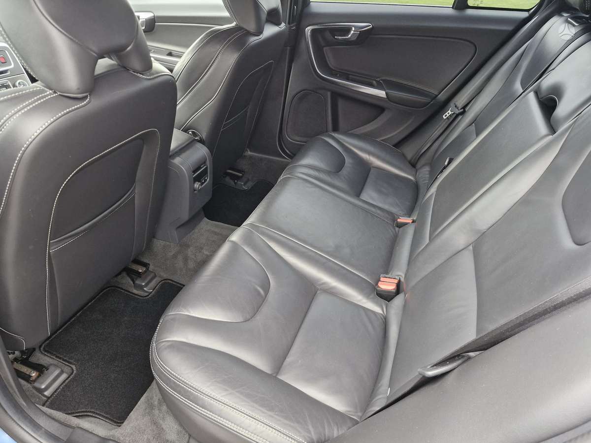 Volvo V60, 2.0 l., Универсал