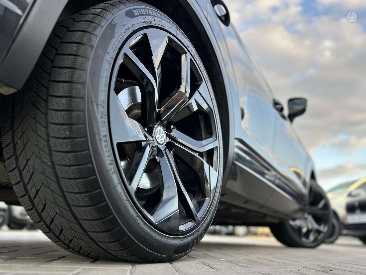 Volkswagen Touareg - 11