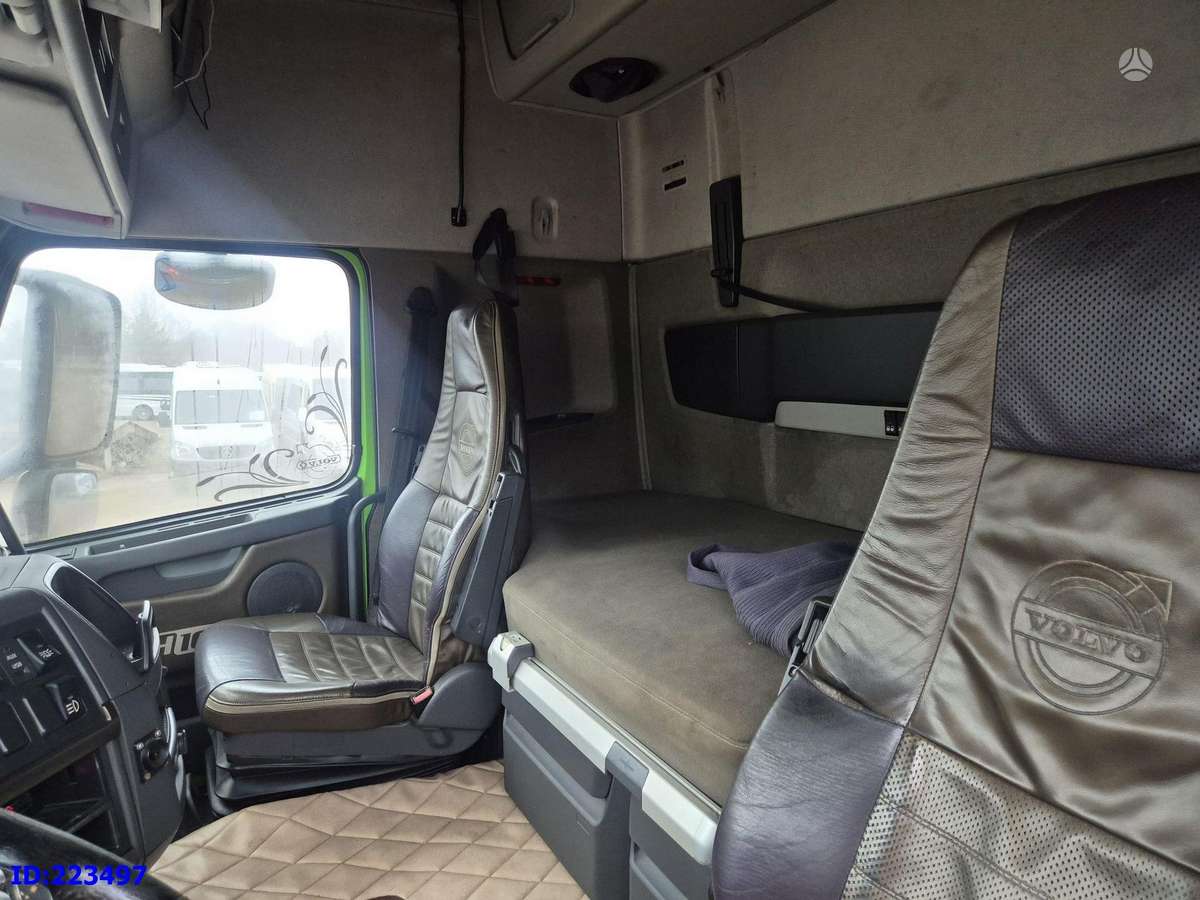 Volvo FH16 Euro5, double sleeper
