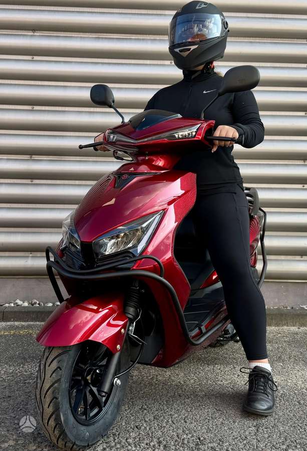 Yamaha Cygnus 49cc, scooters / mopeds