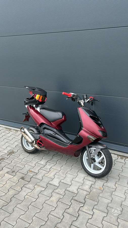 Aprilia SR 49cc, scooters / mopeds