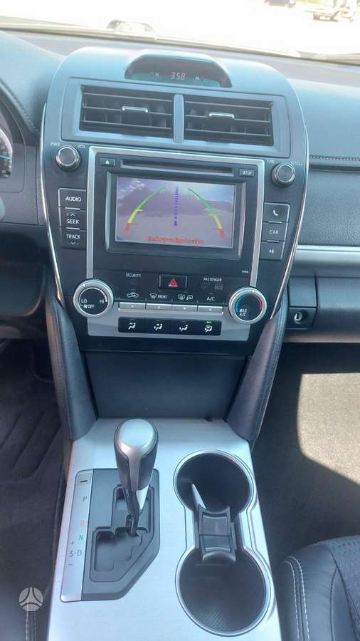Toyota Camry - 8