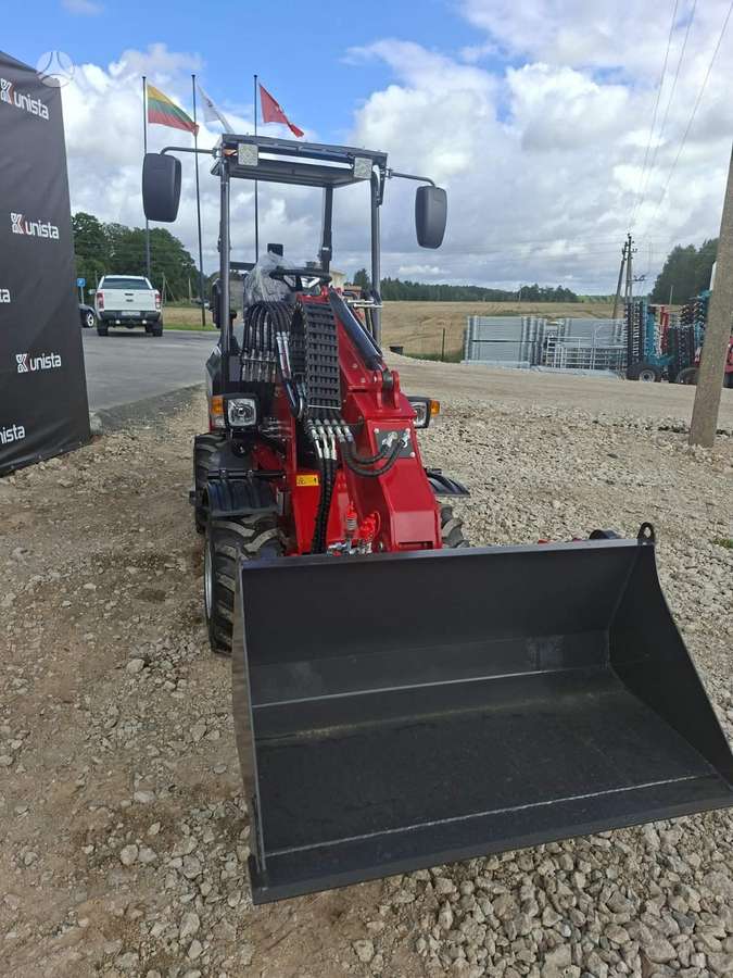 WOLF MINI750T, самоходные погрузчики